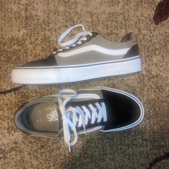 Vans Ward Deluxe Comfort Skating Shoes - Picture 2 of 11